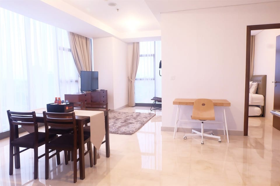 Room | In-room dining