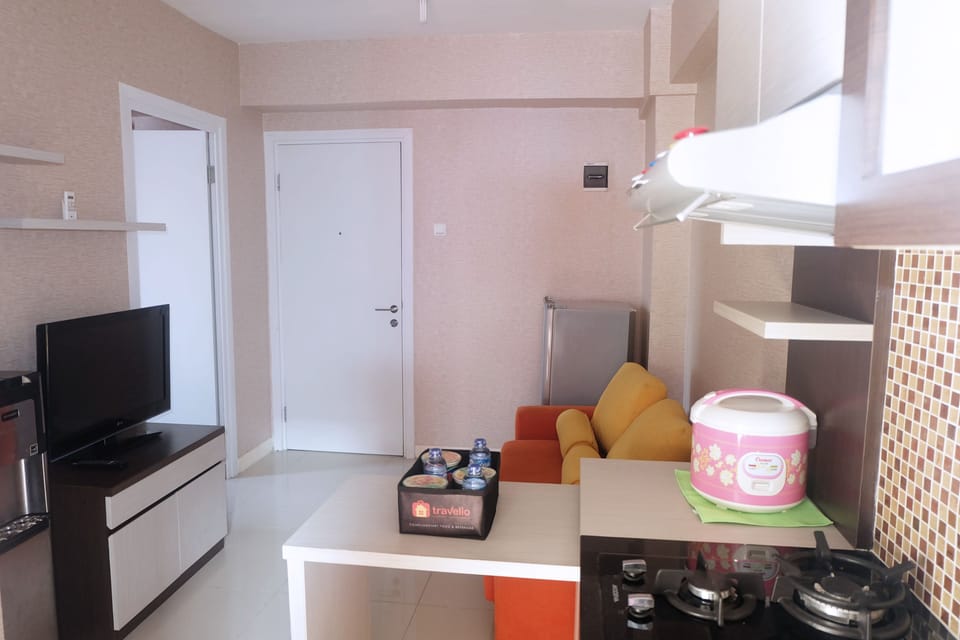 Room | Living area | TV