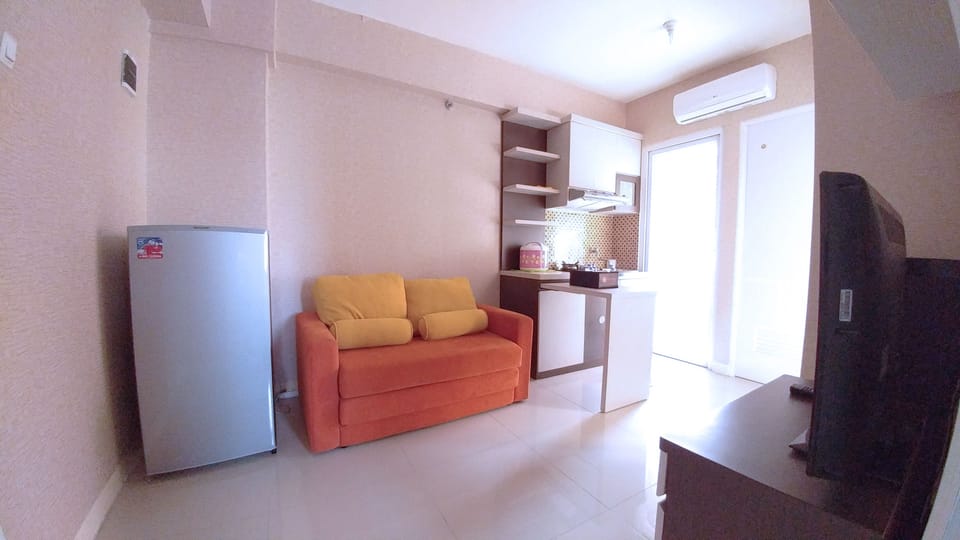 Room | Living area | TV