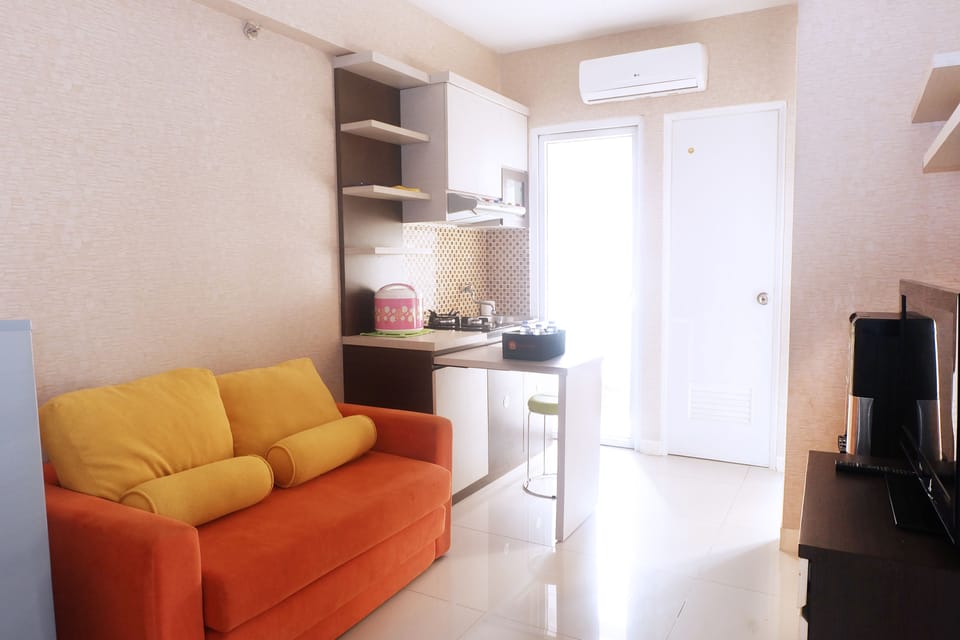 Room | Living area | TV