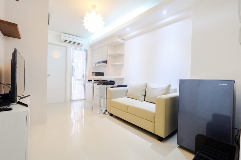 Room | Living area | TV