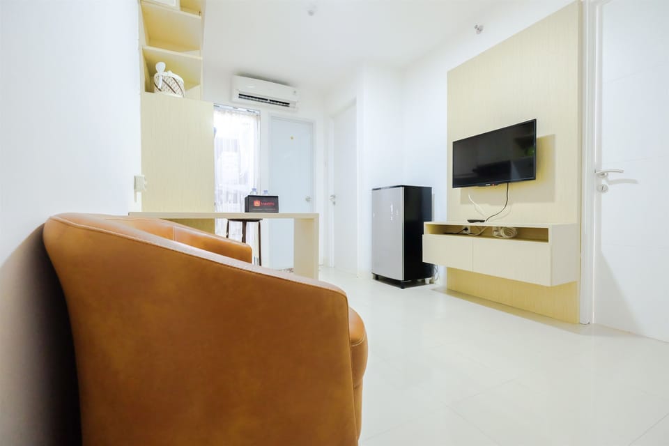 Room | Living area | TV
