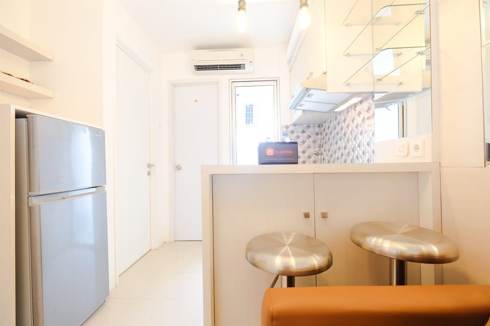 Room | In-room dining