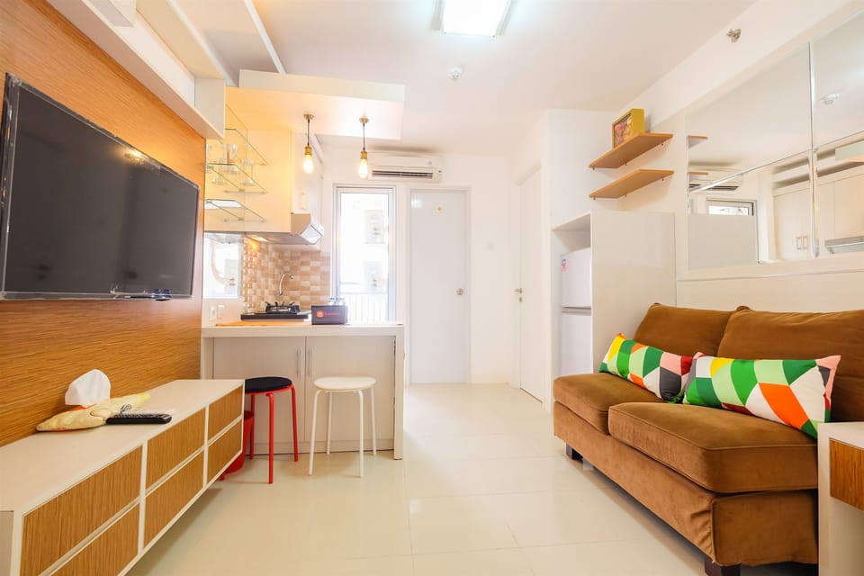 Room | Living area | TV