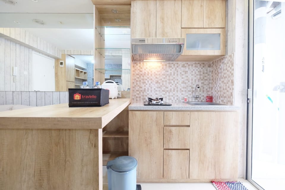 Room | Private kitchen | Fridge, stovetop, cookware/dishes/utensils