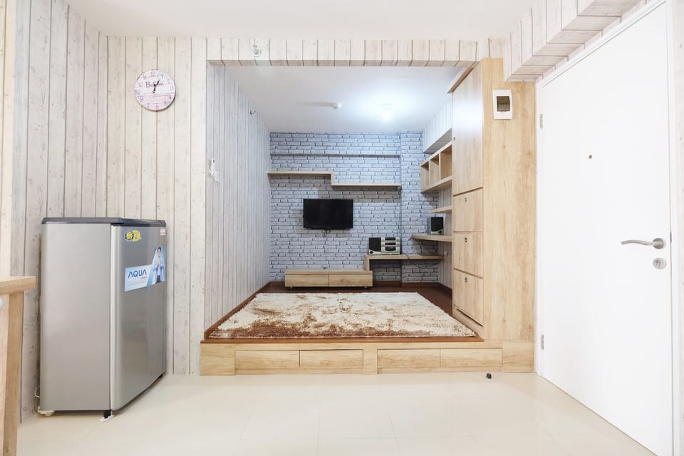 Room | Living room | TV