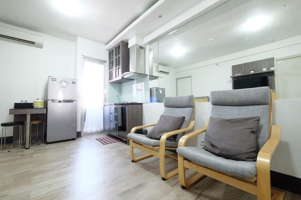 Room | Living area | TV