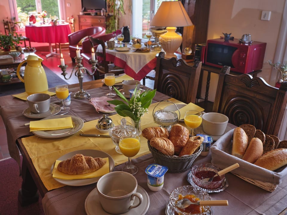 Free daily continental breakfast