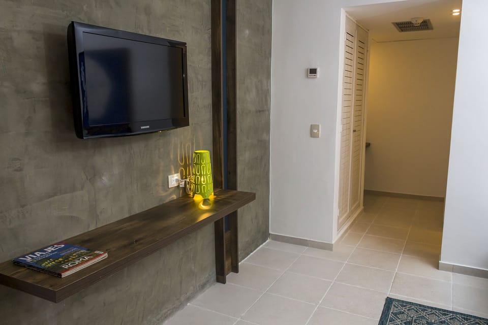 Minibar, in-room safe, desk, free WiFi