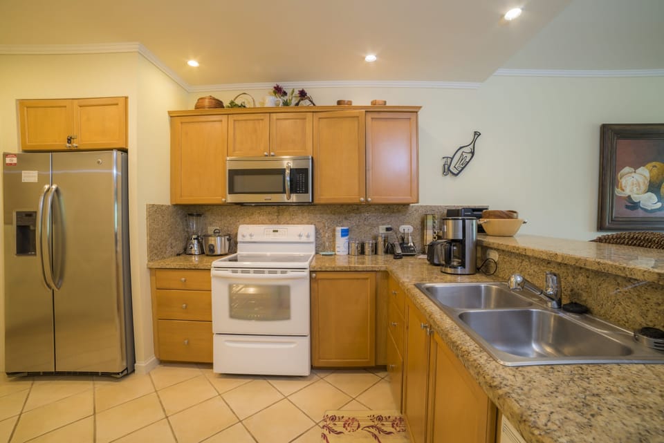 Condo, Multiple Beds (Los Suenos Resort Del Mar 4G) | Private kitchen | Coffee/tea maker, full-size fridge, microwave, oven