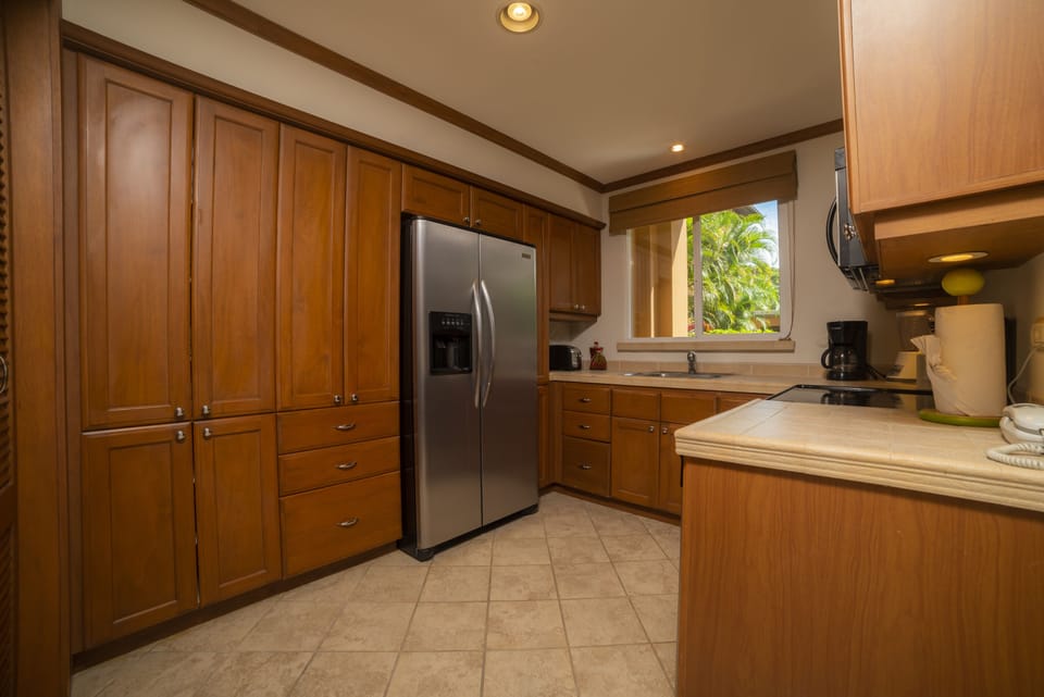 Deluxe House, Multiple Beds (Veranda 3G) | Private kitchen | Coffee/tea maker, full-size fridge, microwave, oven