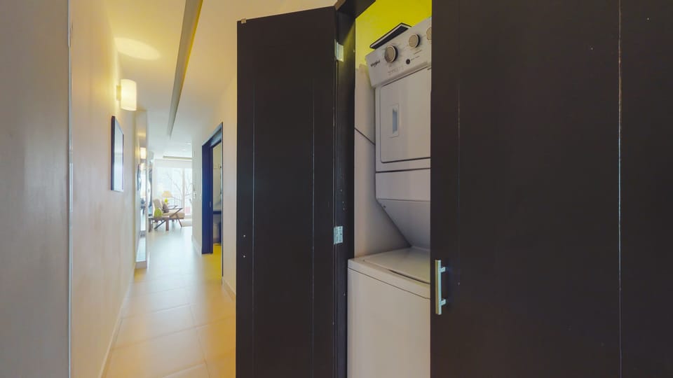 Condo - Image 16