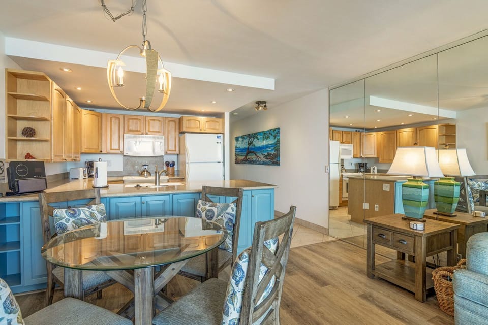 Beautifully decorated and newly updated furnishing