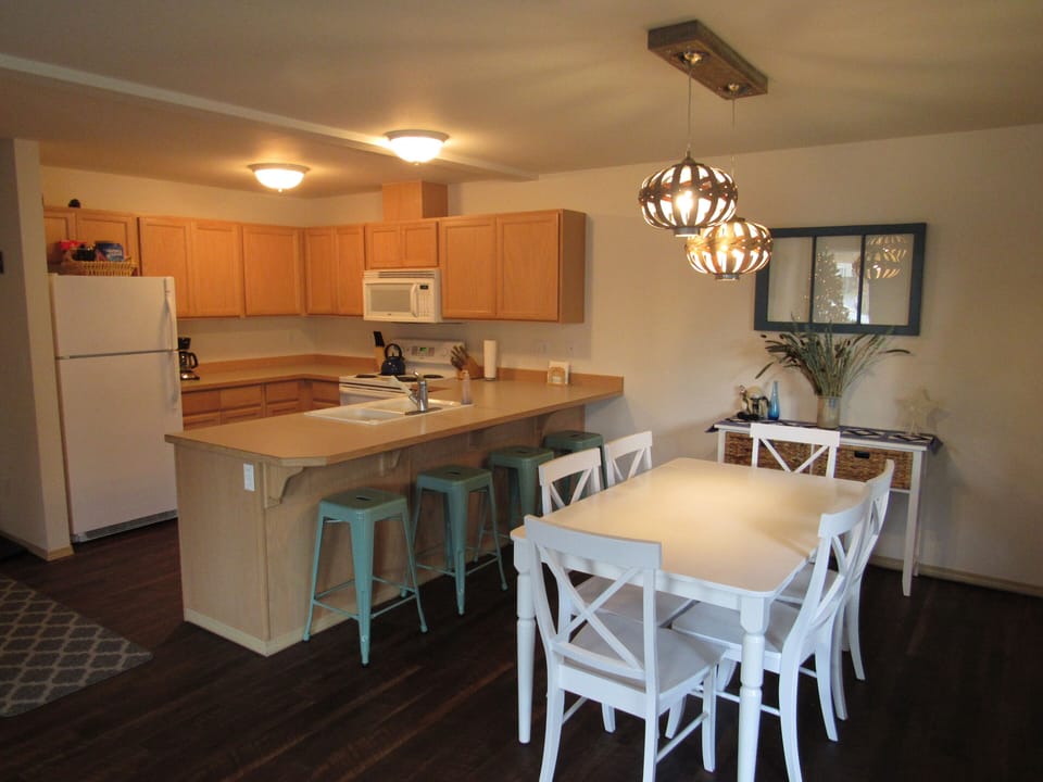 Kitchen and dining area