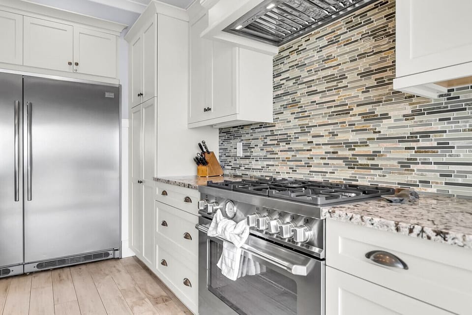 Kitchen - Professional 36` gas range + Electric Oven | Full size Fridge + Freezer