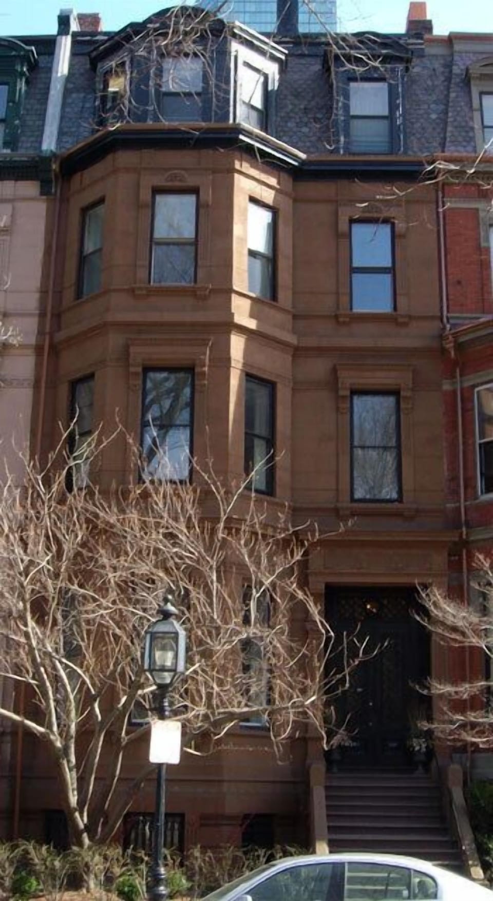116 Comm Condo, stooped entrance