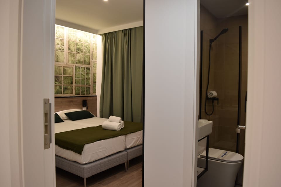 Basic Twin Room | Egyptian cotton sheets, premium bedding, down comforters
