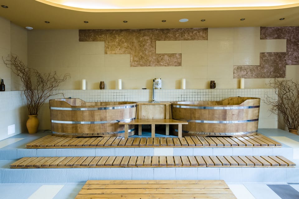 Sauna, steam room, Turkish bath, body treatments, hydrotherapy