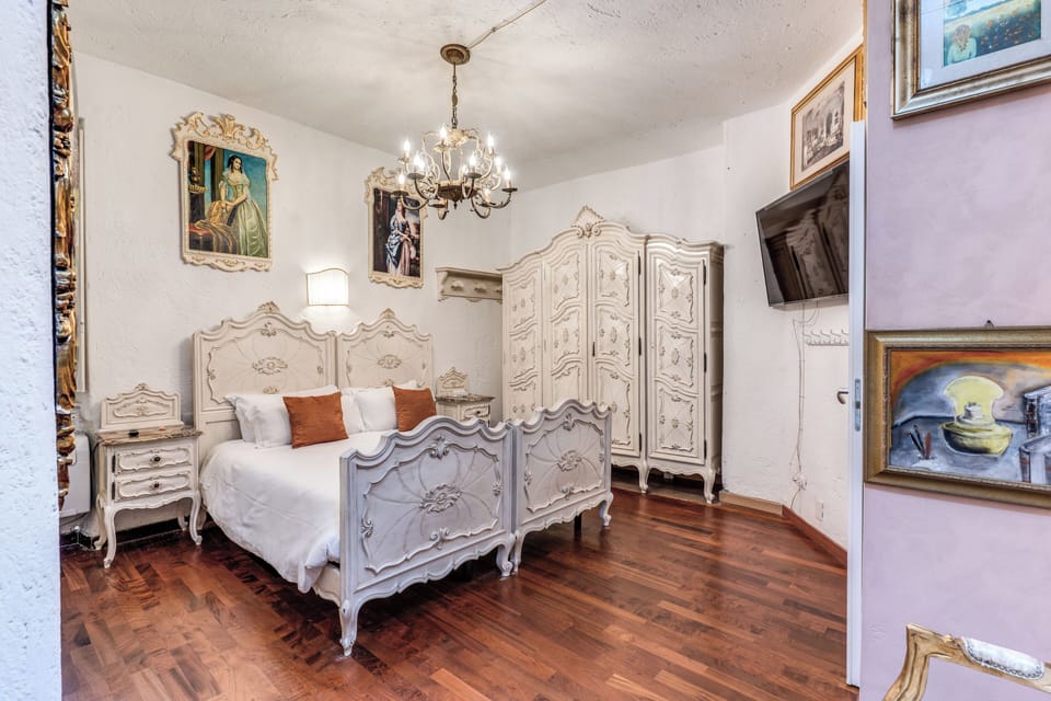 Apartment, 1 Bedroom | Free minibar, in-room safe, blackout drapes, soundproofing