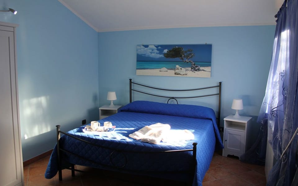 Classic Double Room | Premium bedding, desk, cribs/infant beds, free WiFi