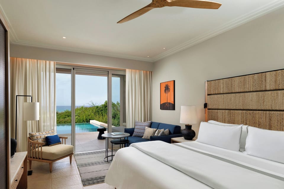 Premium Infinity Room, 1 King Bed, Non Smoking, Sea View (Private Pool) | Premium bedding, down comforters, minibar, in-room safe