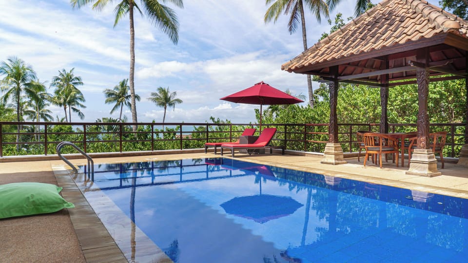 Private pool