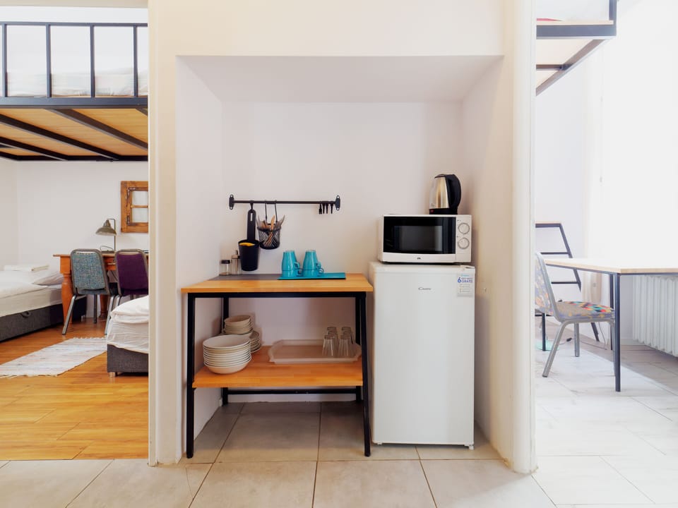 Basic Apartment, 2 Bedrooms, City View (2) | Private kitchen