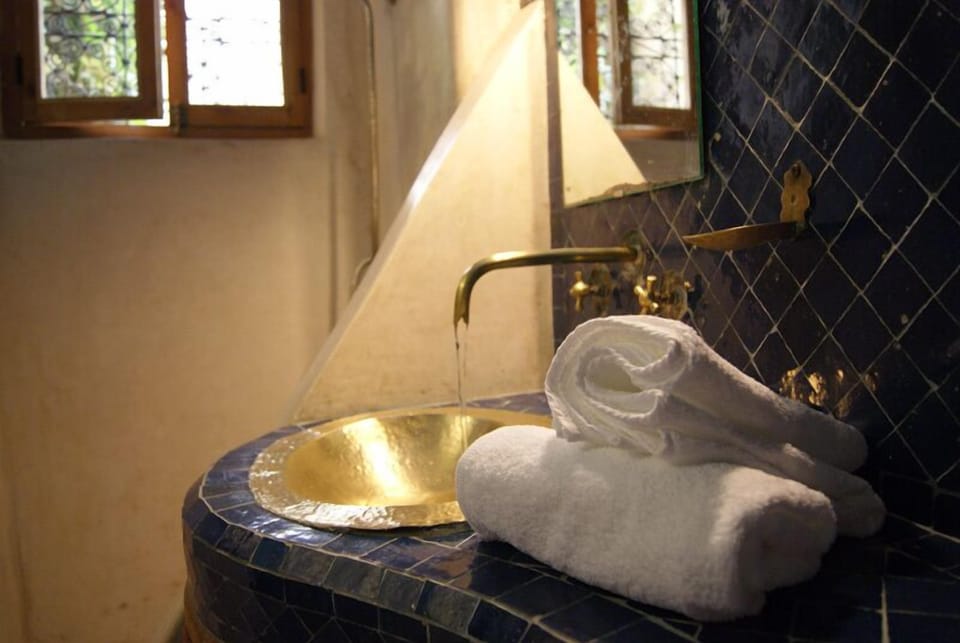 Triple Room (Essaouira) | Bathroom sink