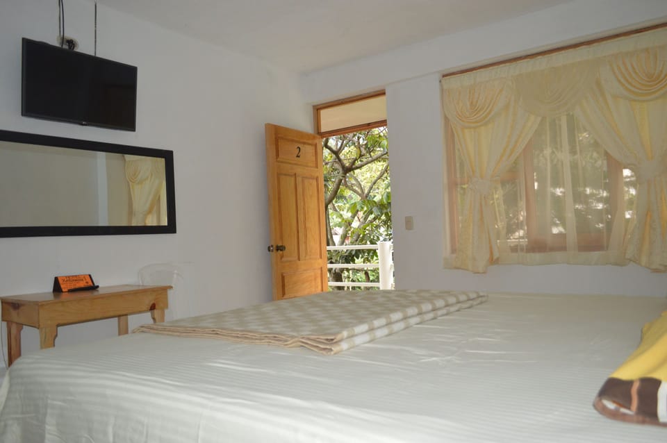 Standard Single Room, Non Smoking | Premium bedding, desk, laptop workspace, iron/ironing board (on request)
