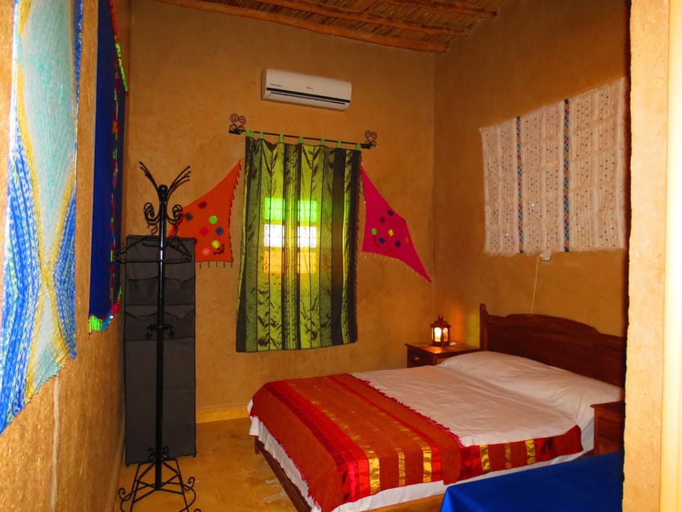 Select Comfort beds, desk, laptop workspace, blackout drapes