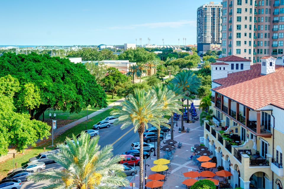 5 Minutes from downtown St. Pete