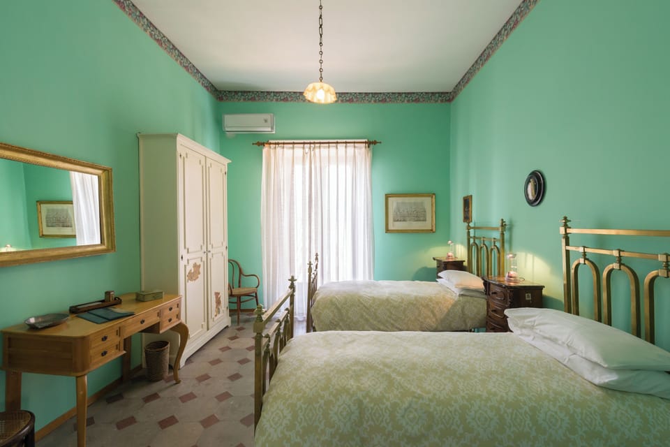 Standard Double or Twin Room (Camera Verde) | Premium bedding, down comforters, desk, iron/ironing board