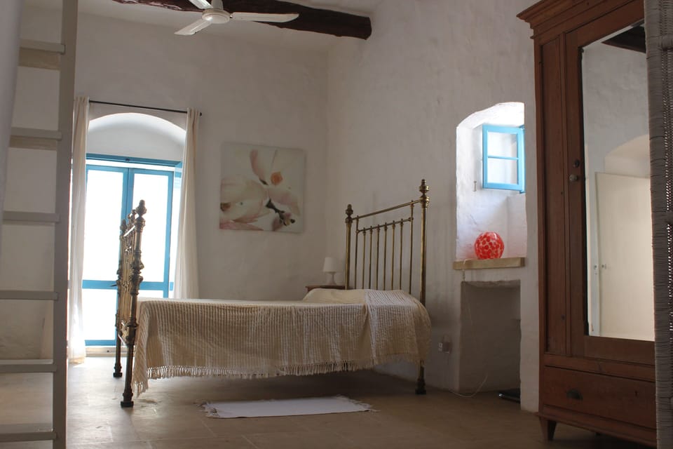 Master Bedroom, .en-suite with a nook. Room connects to outdoor terrace