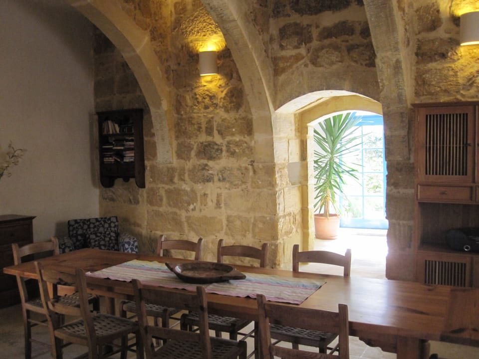 Dining room onto courtyard