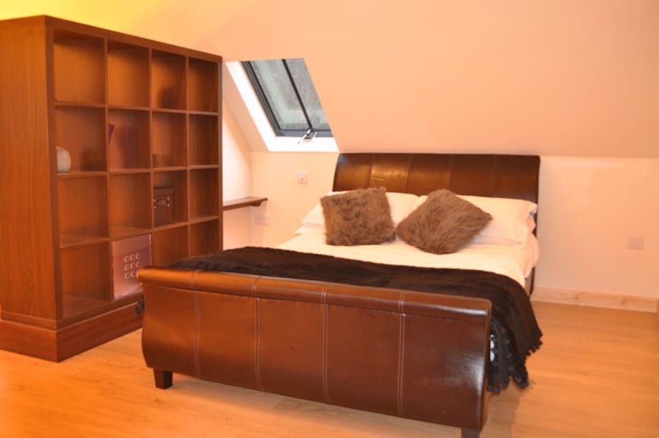 kingsize bed