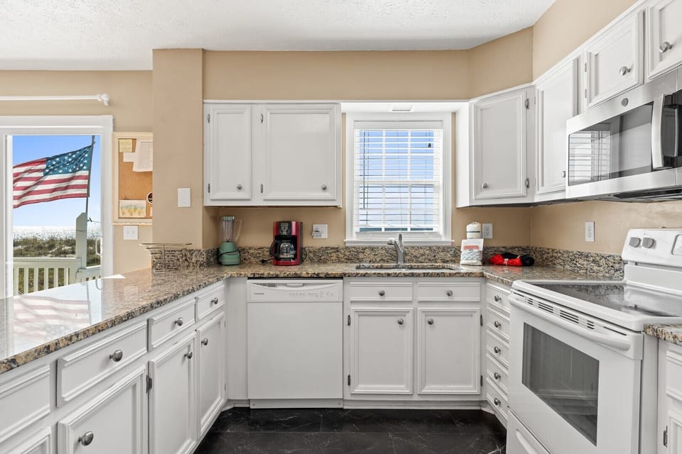 Kitchen
CAM 10-23-25