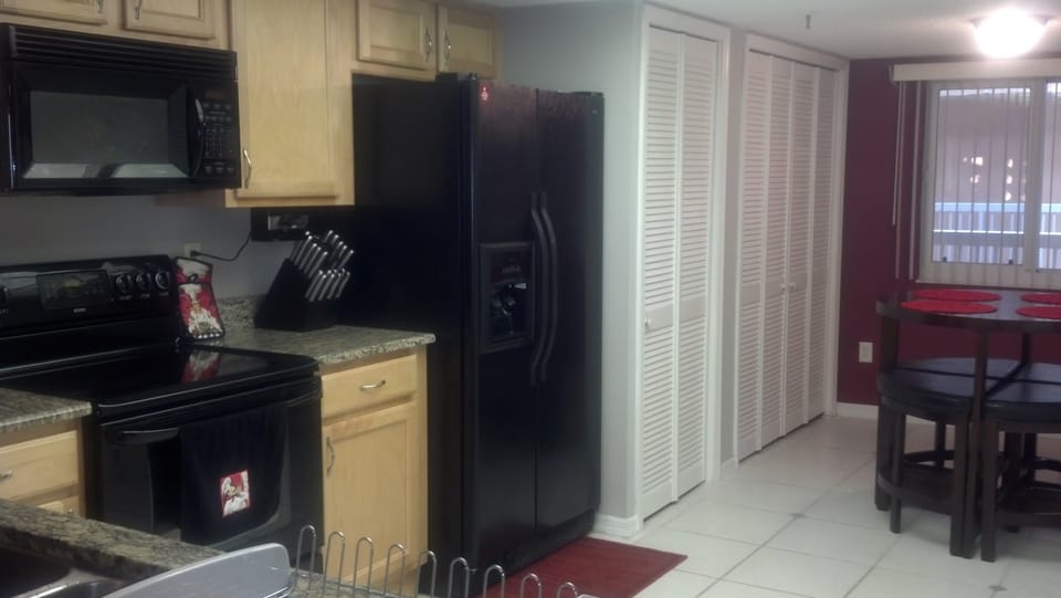 Very large eat in Kitchen