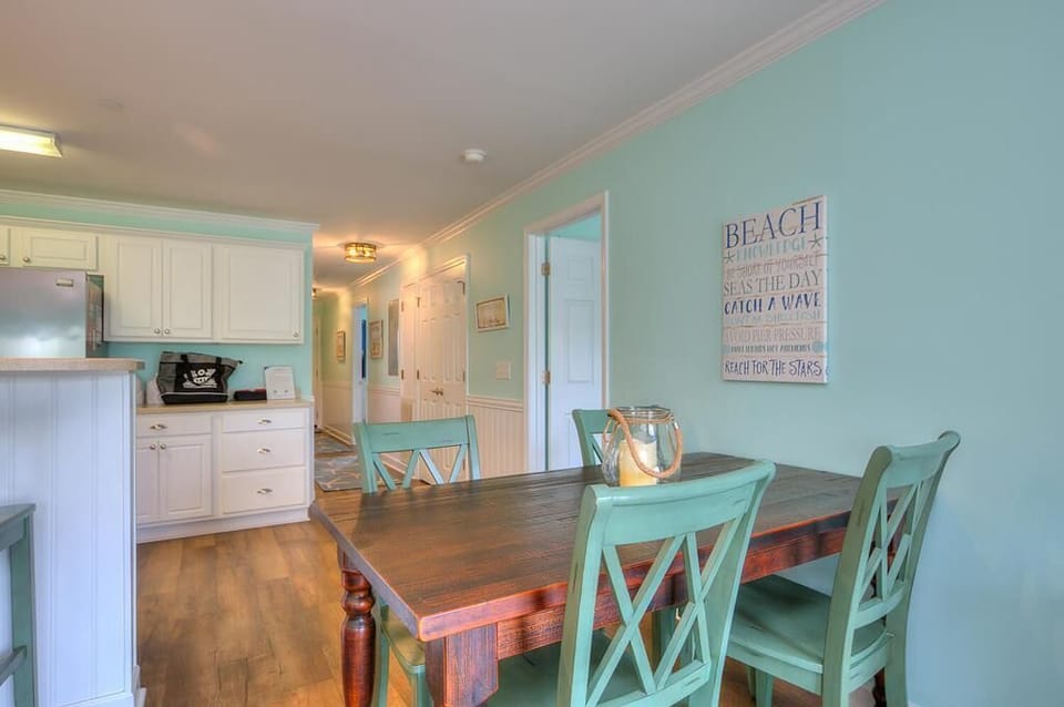 Dining Area
GW 6.9.23