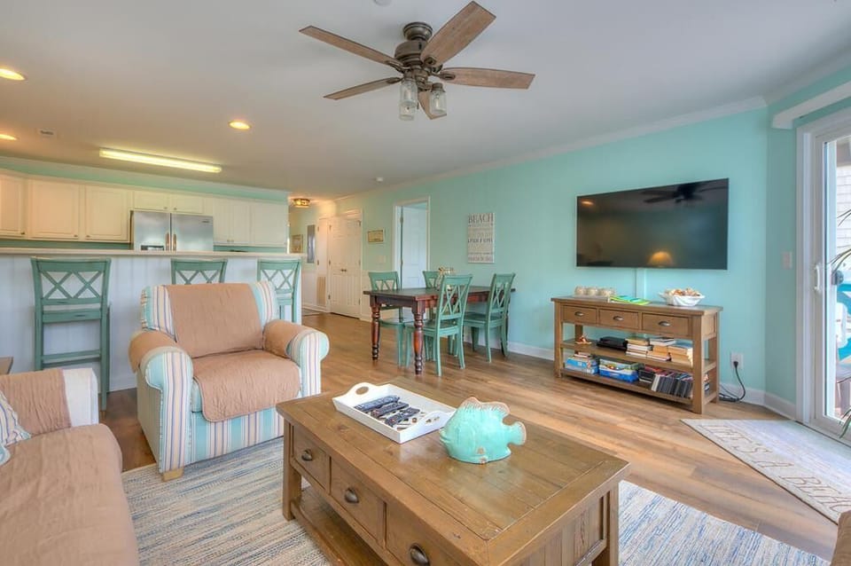 Living Room 
GW 6.9.23