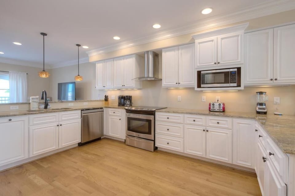 Kitchen
GW 6-26-25