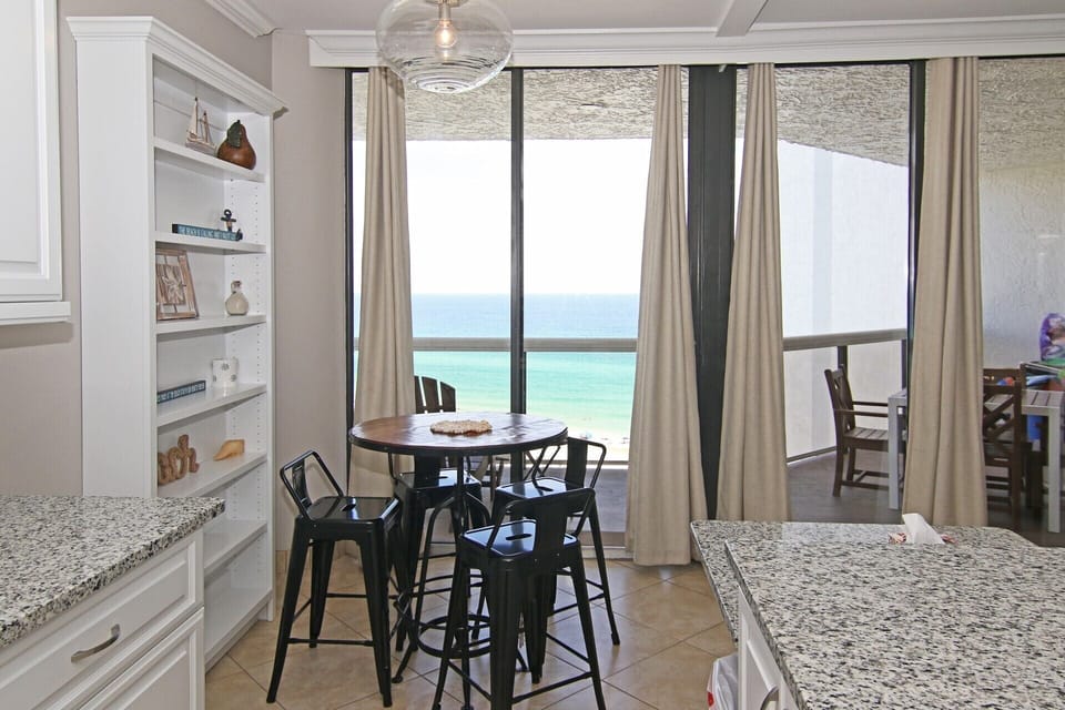 Bistro table seats 4 with beautiful ocean view!