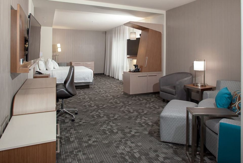 Desk, blackout drapes, iron/ironing board, free WiFi
