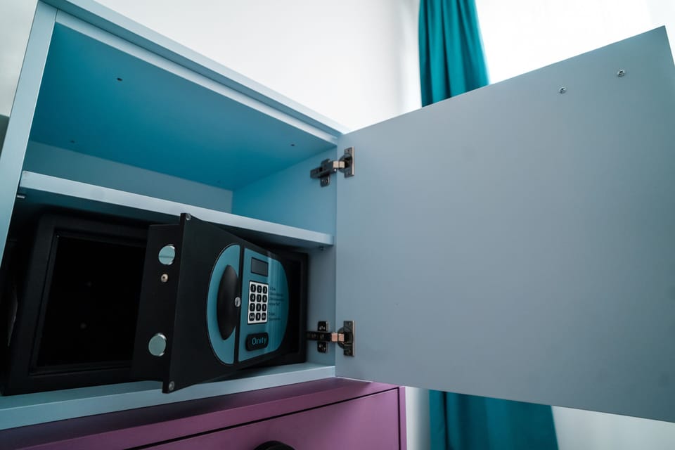 Standard Triple Room with Air-condition | In-room safe, individually decorated, desk, free WiFi
