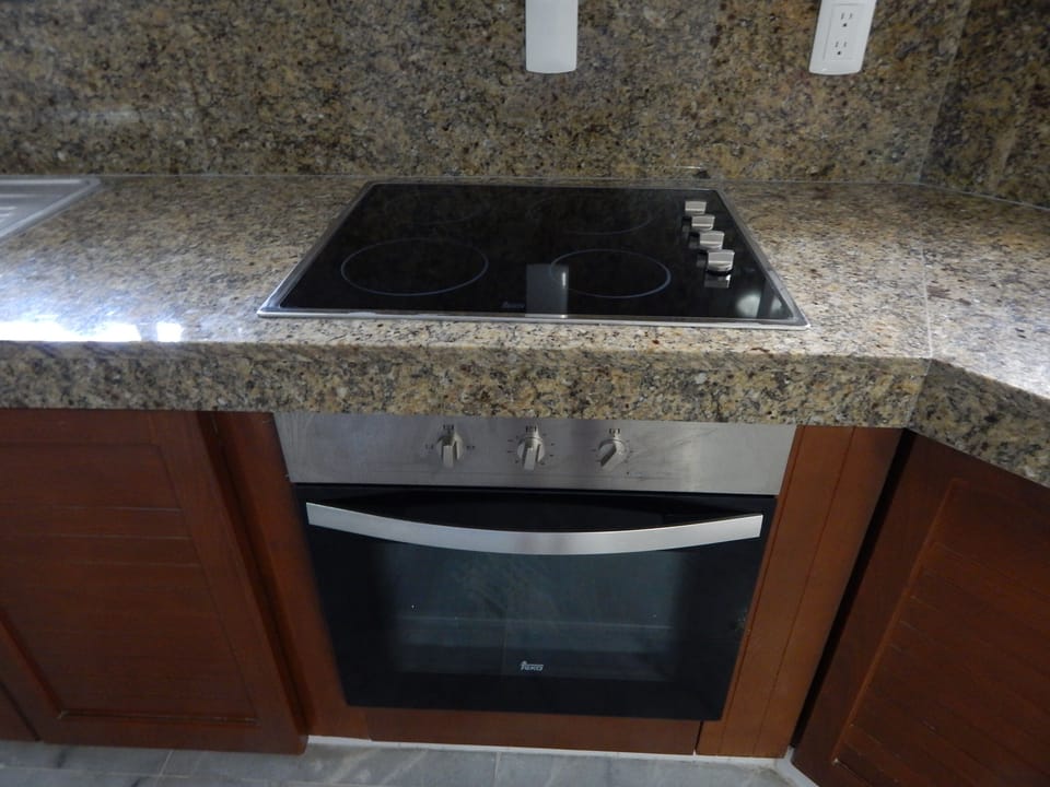 4 burners cooktop 