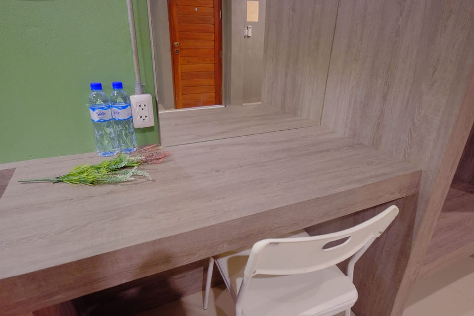Deluxe Double Room | Free minibar, desk, free WiFi, bed sheets