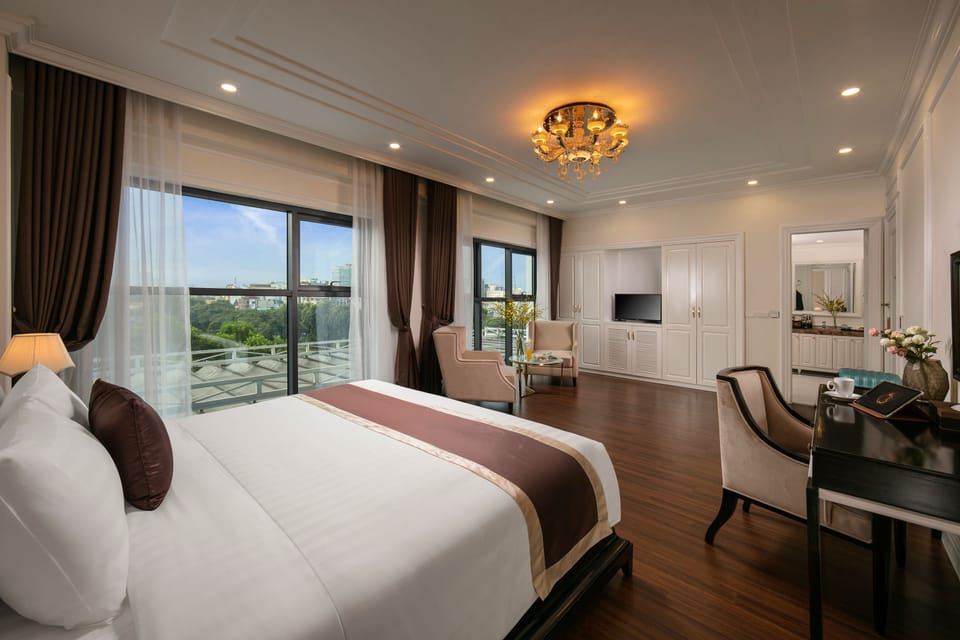Executive Suite, 1 King Bed, Lake View | View from room