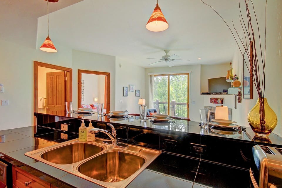 Condo, 2 Bedrooms | Private kitchen | Coffee/tea maker, fridge, oven, toaster