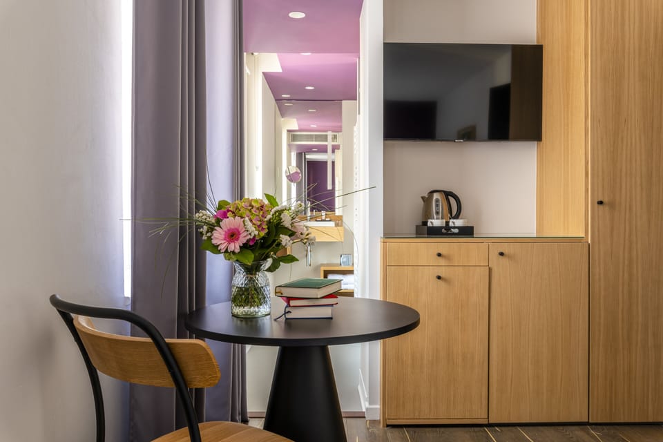 Classic Room | Premium bedding, minibar, in-room safe, desk