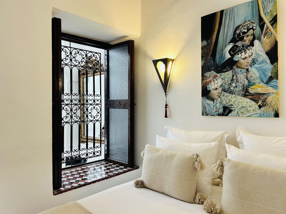 Double Room | In-room safe, individually decorated, free WiFi, bed sheets