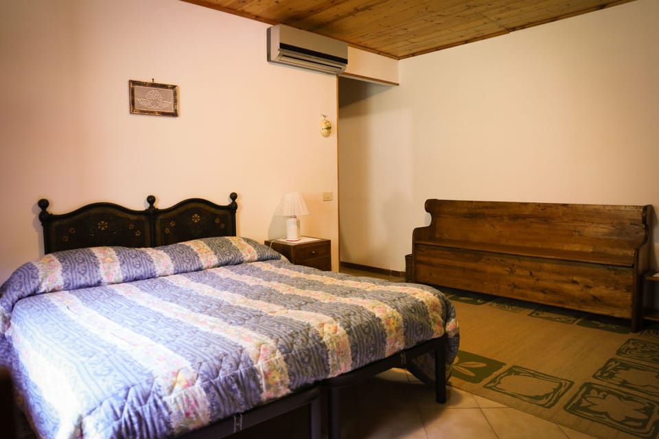 Triple Room | Cribs/infant beds, rollaway beds, free WiFi, bed sheets